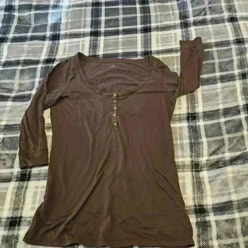 Gap, Women's size medium, brown, half sleeve, scoop neck, blouse - Picture 2 of 9